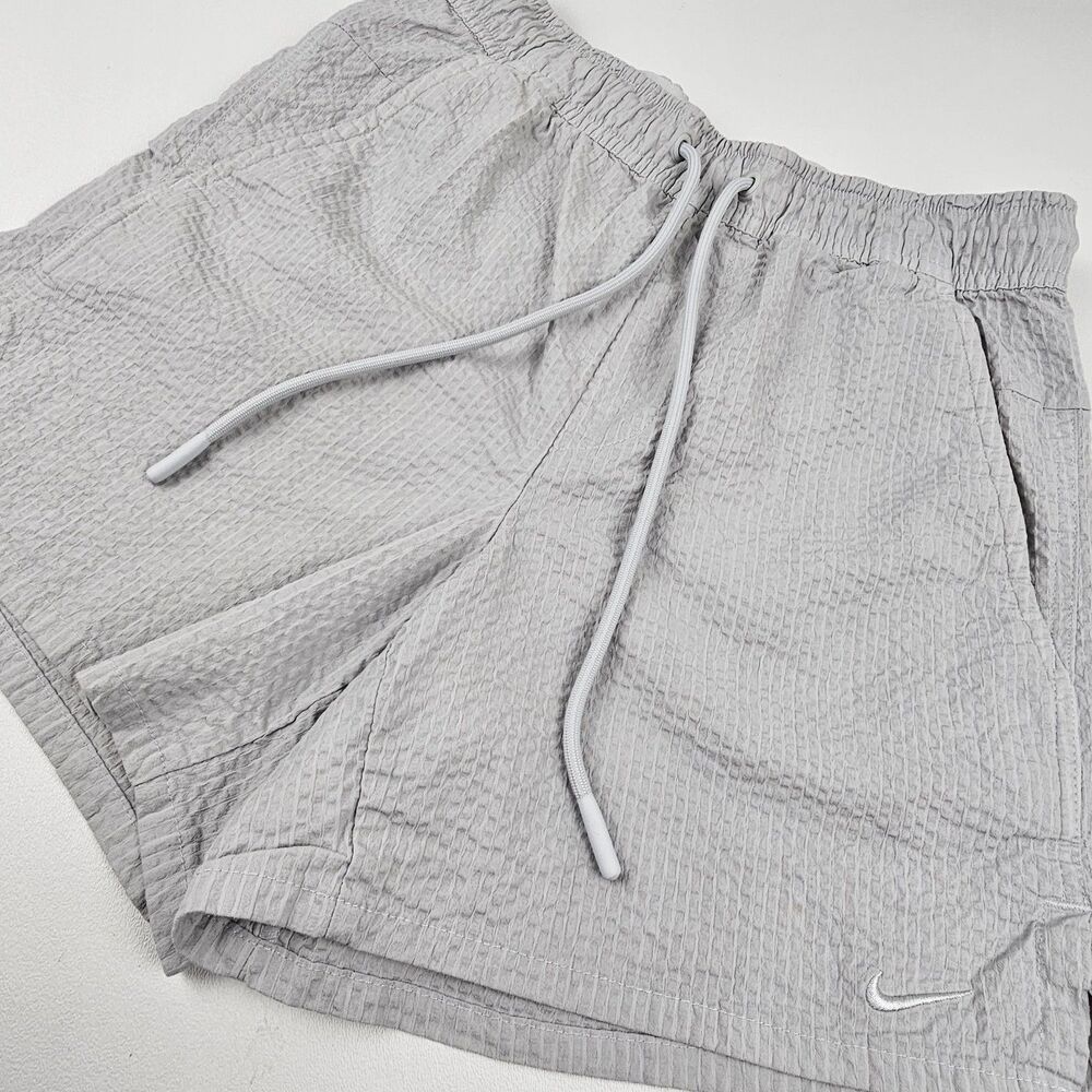 Nike Dri-FIT Mens S Seersucker Shorts Tan Gray Textured Drawstring HJ4091-025